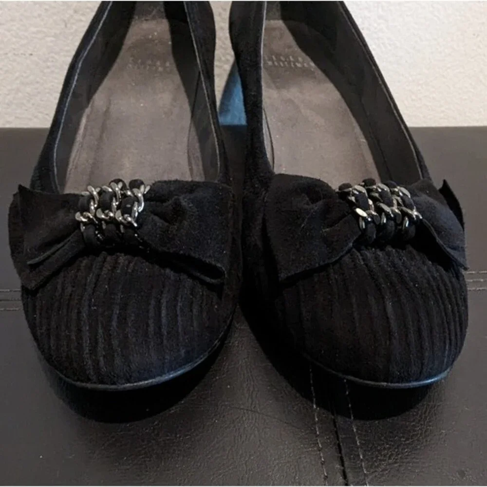 Stuart Weitzman Black Genuine Suede Wedged Heels with Chain Bow - Picture 11 of 11